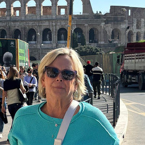 Meet your Posher, Joyce